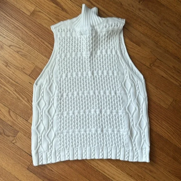 R+A Sweater Tank - Picture 2 of 4